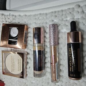 Revolution Makeup Set with Gold and Black Tones